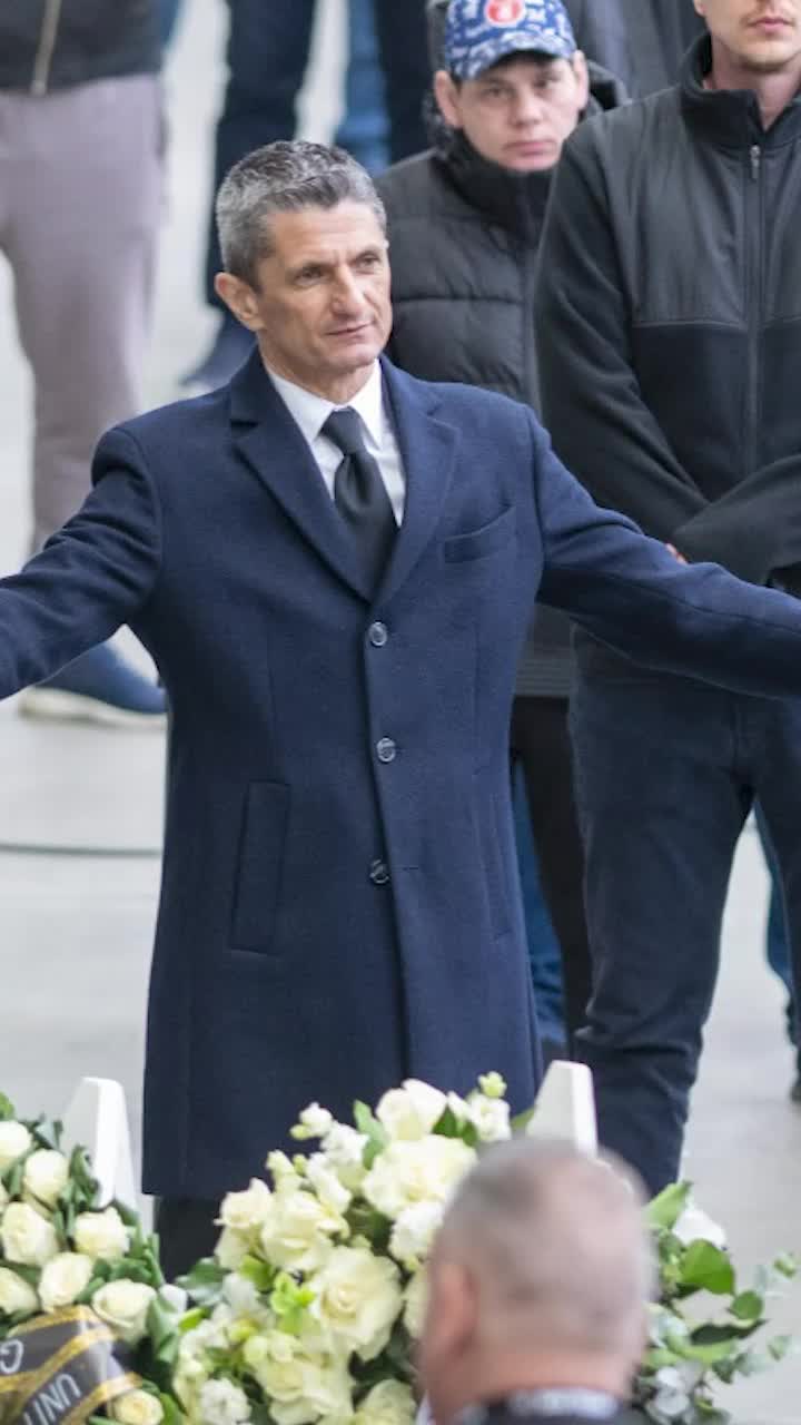 „E un tip expus, nu prea se arată”  Prezența remarcată de MM Stoica pe Arena Națională:   „Știm în ce situație se află”  + elogii pentru Răzvan Lucescu