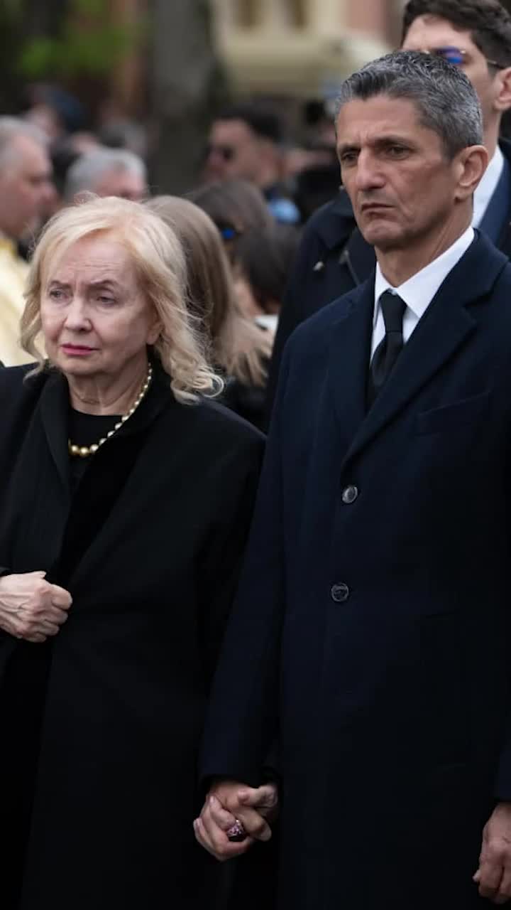 Mesajul familiei Lucescu   Ce au transmis apropiații lui   Mircea Lucescu   la câteva zile de la înmormântarea fostului selecționer