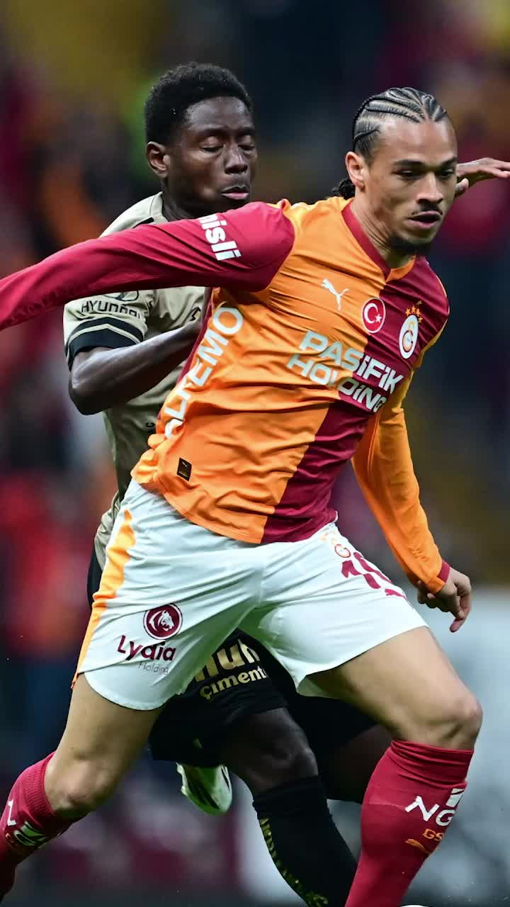 Turcii au plâns pentru Lucescu     VIDEO.  Momente emoționante la ultimul meci jucat de   Galatasaray