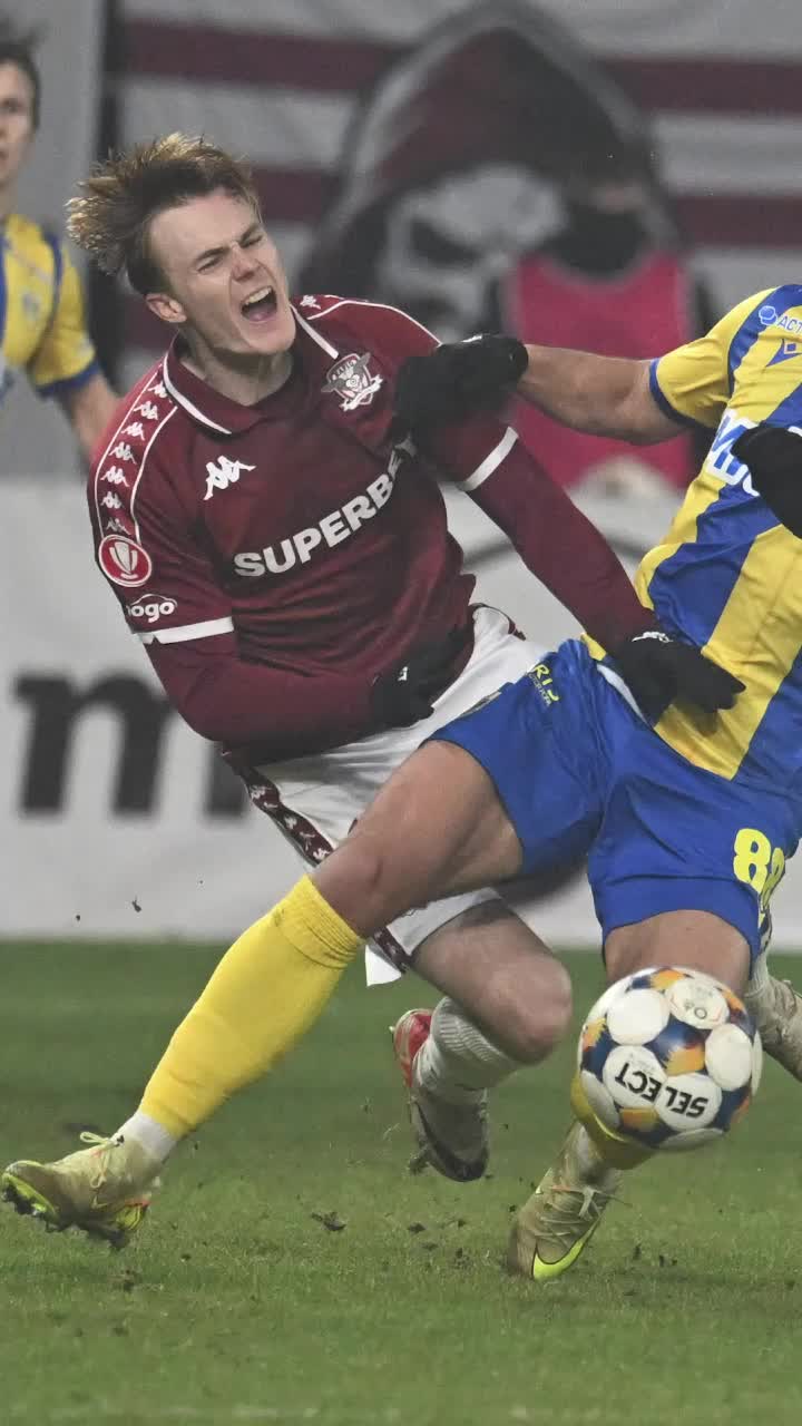 Pedepsit de Gâlcă    Christensen, cădere totală.  Titular indiscutabil un an și jumătate la Rapid, ieșit din circuit în ultimele luni