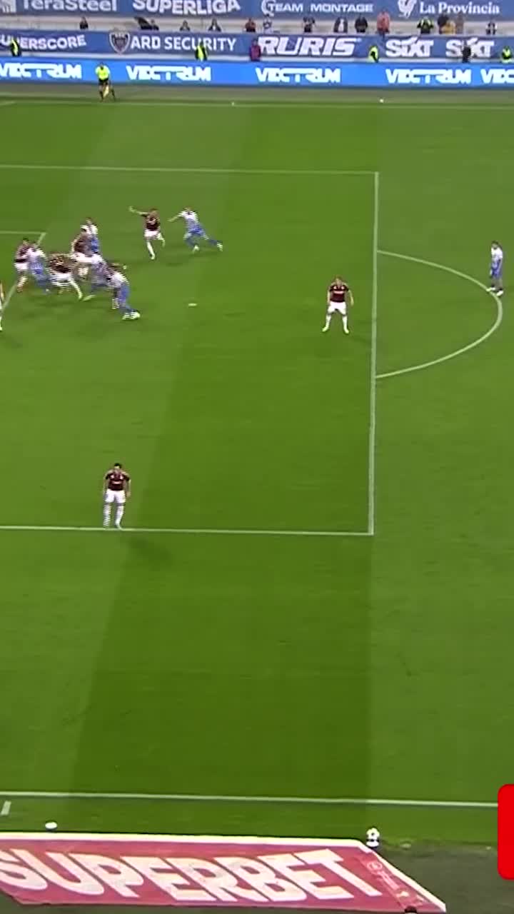  U Craiova o egalează pe U Cluj     VIDEO.  Golul care a decis    derby-ul cu Rapid!  Giuleștenii își iau adio de la titlu