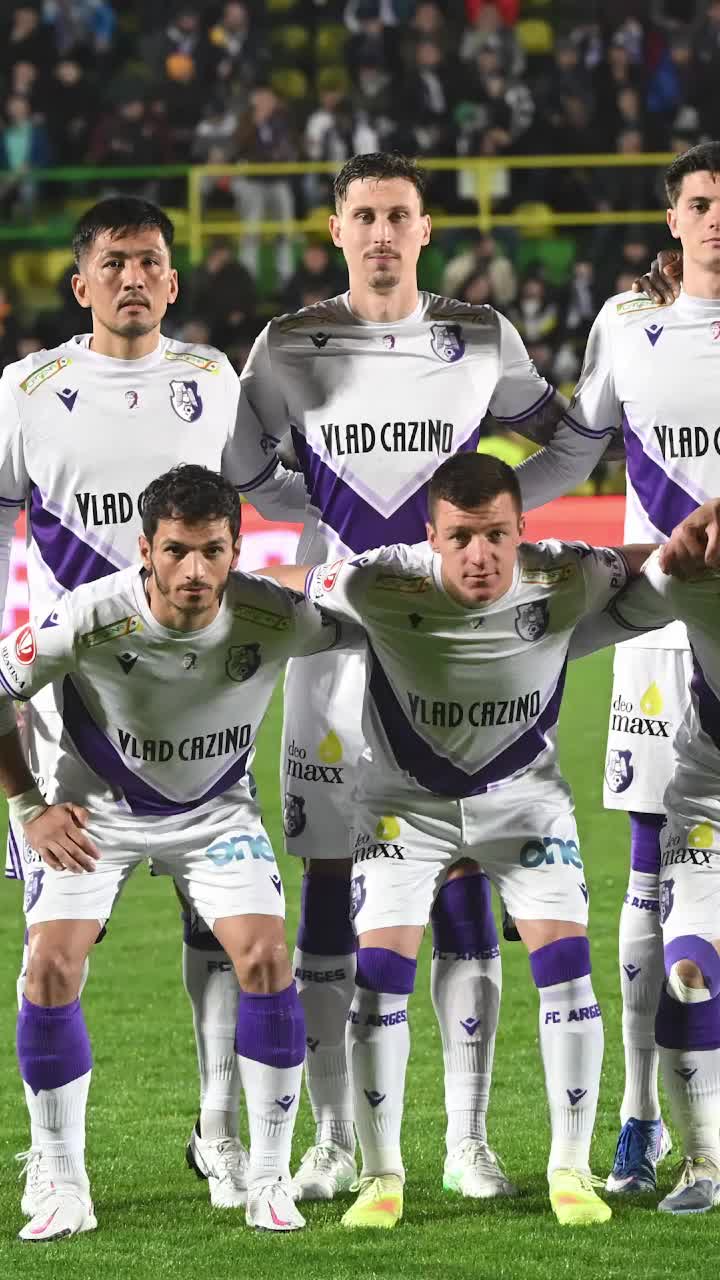 Probleme pentru FC Argeș și Rapid   Cele două cluburi   nu au primit licența UEFA!  Ce șanse mai au să participe în cupele europene » Reacția lui Angelescu