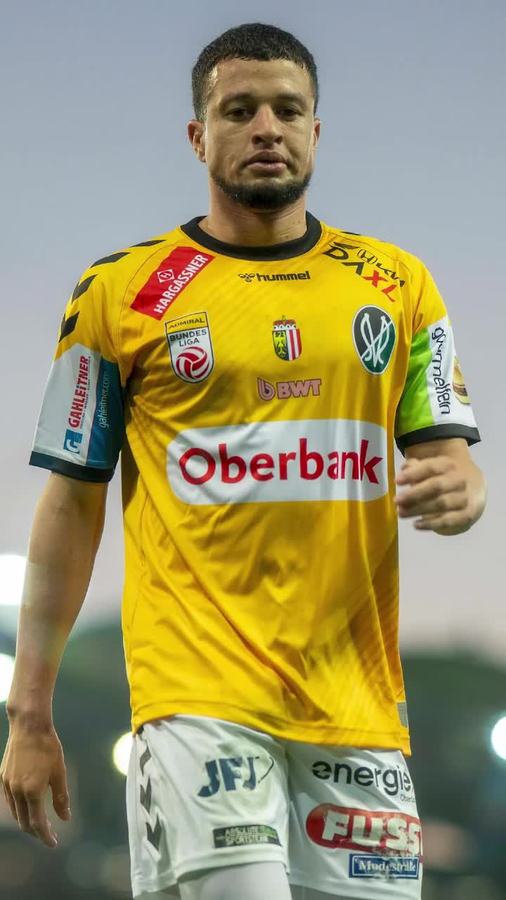 Dinamo a pus ochii pe un sud-african    Prima mutare a verii  pregătită de „câini”: au primit deja un răspuns