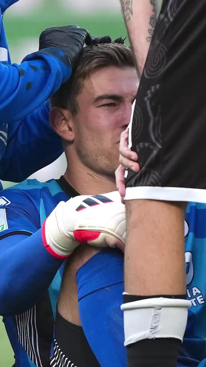 Klinsmann și-a rupt gâtul    Fiul fostului mare fotbalist  a fost scos pe targă de pe teren: „Sezonul meu s-a încheiat”