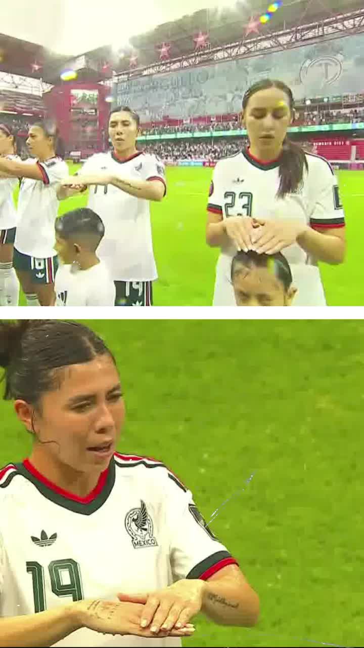 Imagini virale din Mexic  Gest emoționant al jucătoarelor naționalei nord-americane, înaintea unui meci:   i-au protejat de grindină pe copiii care le însoțeau   