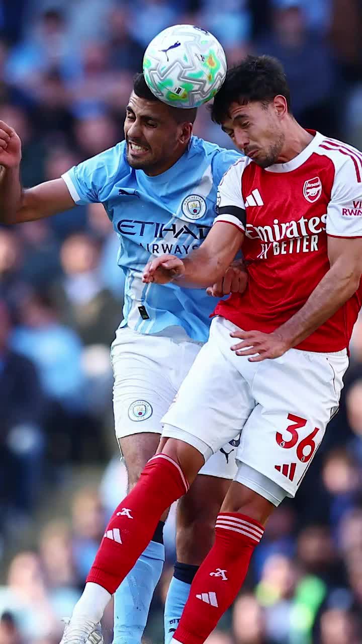 Duel feroce pentru titlu  Manchester City și Arsenal, despărțite doar de   golurile marcate  în sprintul din Premier League