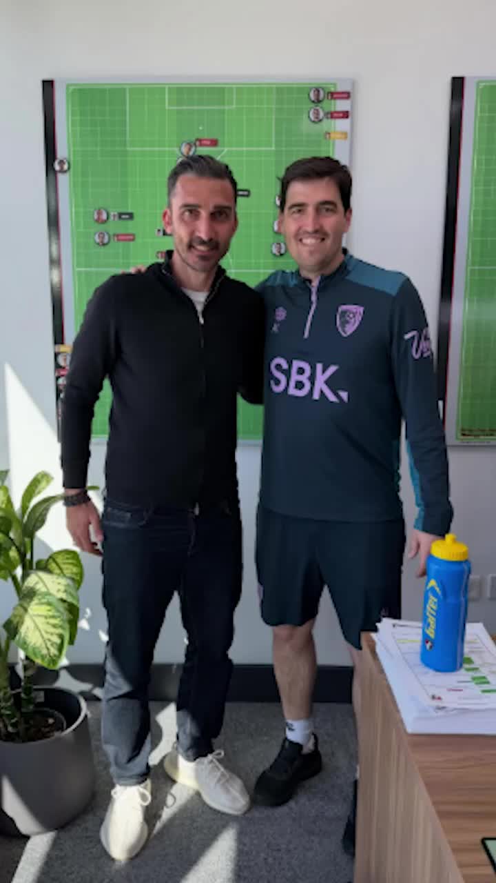 Întâlnire surpriză    FOTO.  Unde a fost surprins   Charalambous  după ce a refuzat să revină la FCSB