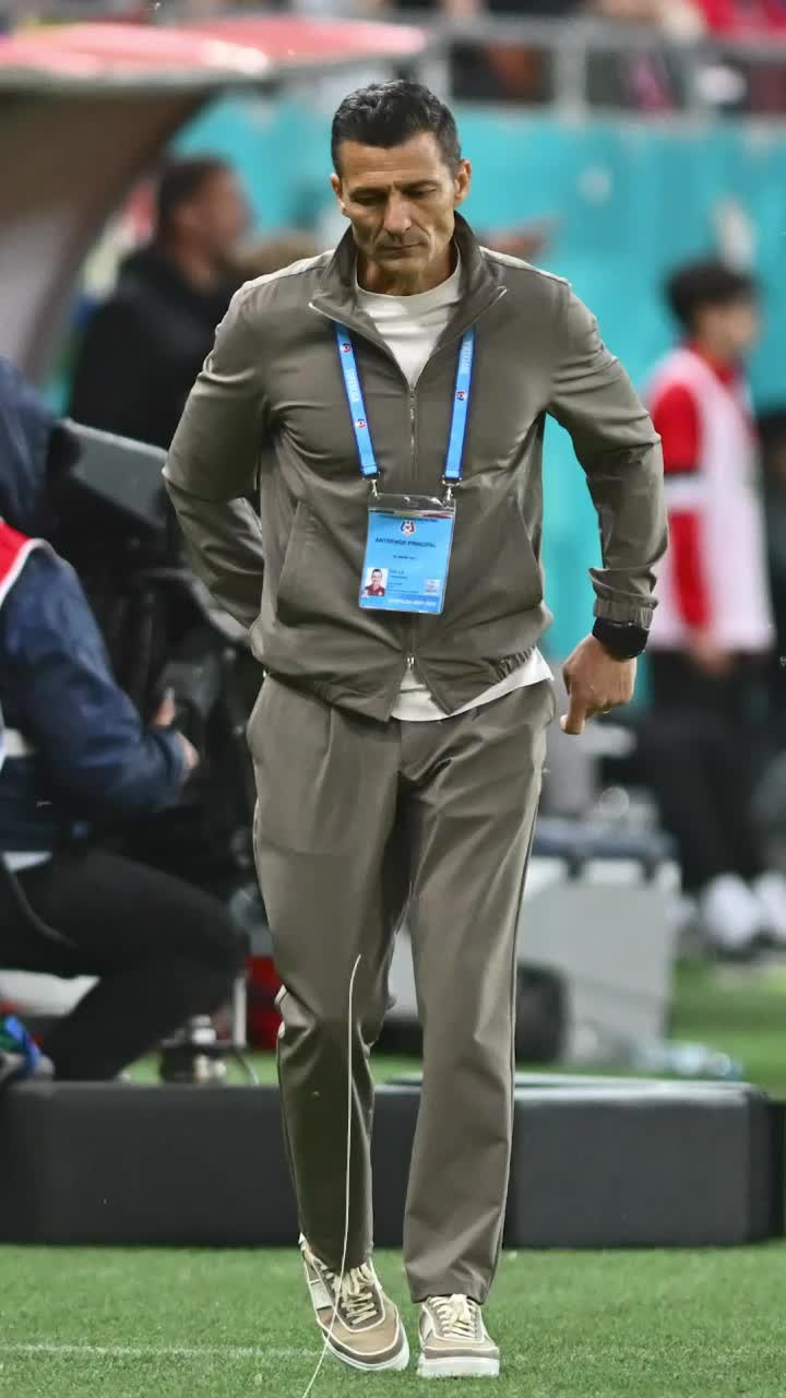  „O umilință, o rușine!”    VIDEO.    Costel Gâlcă  a pus tunurile pe jucători: „N-am arătat niciodată așa”