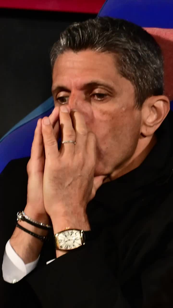 „Pierdem tot. Realitatea e dură”    Răzvan Lucescu, imaginea deznădejdii  după finala Cupei pierdută de AEK: „Uităm să jucăm!”