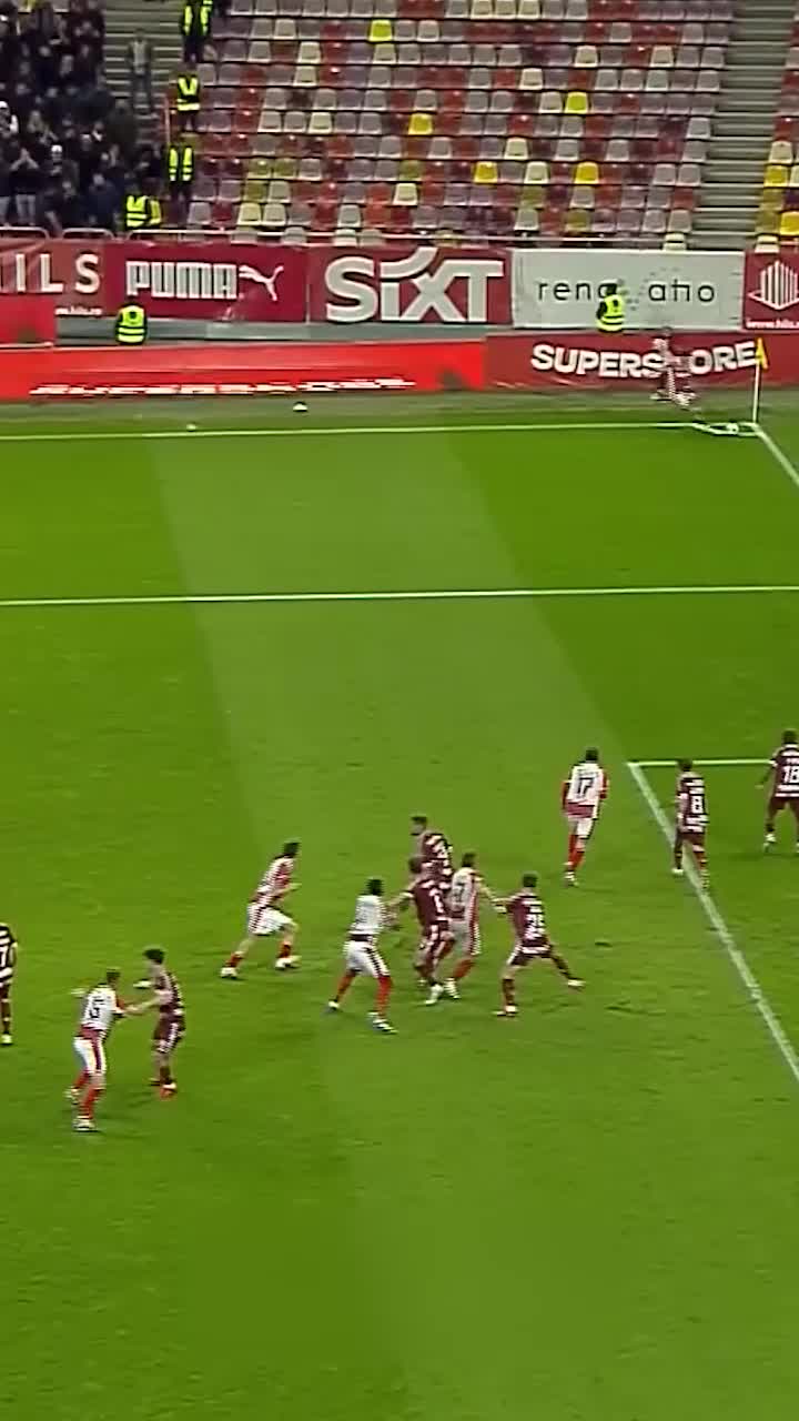 Eroarea debutantului    VIDEO.  La 18 ani, portarul   Briciu a scăpat mingea în poartă printre picioare  la primul meci în Liga 1 la Rapid