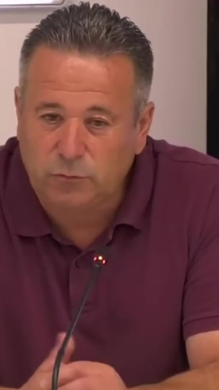 „Cred că se spală bani”  Mai mulți părinți ai căror copiii au activat la Școala de fotbal Rapid   spun că li s-au cerut bani cash,  fără a primi chitanțe