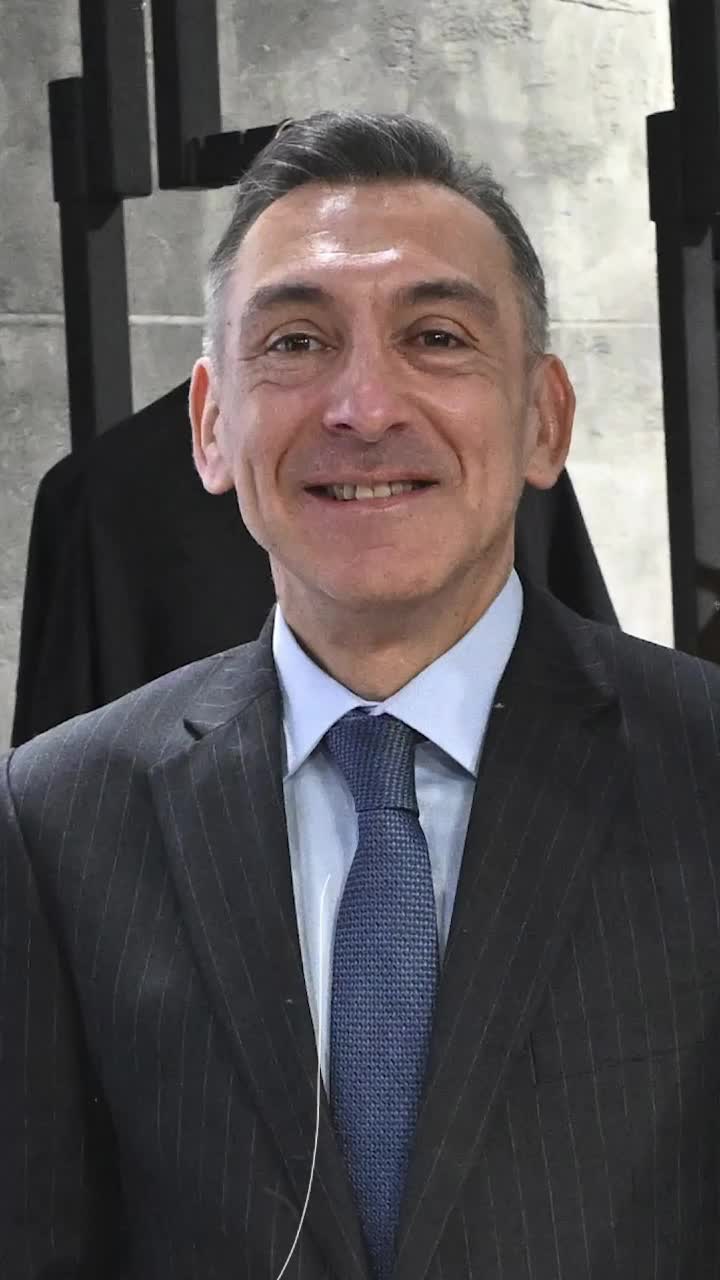 „Eu am mâncat un avocado”😅  Ilie Dumitrescu   a „stricat” petrecerea românească  de 1 Mai. Râsete în studio la Digisport