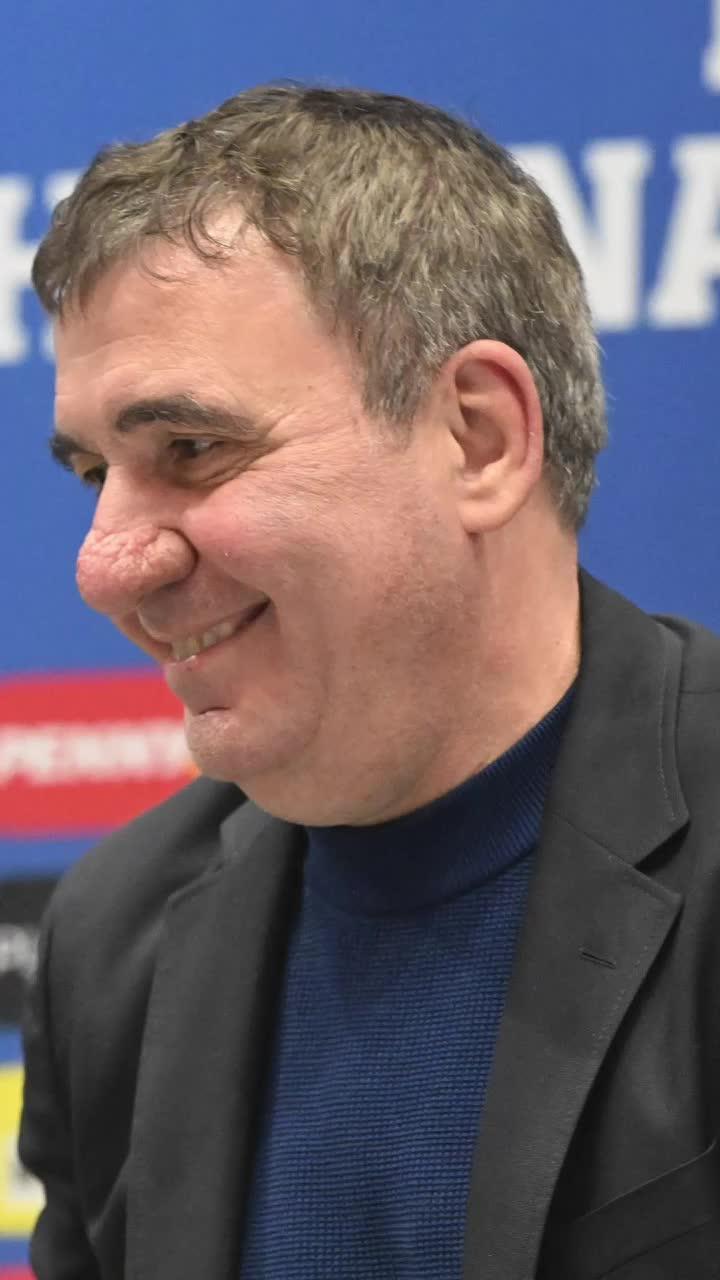 Bilete la debutul lui Hagi   Sâmbătă se pun în vânzare tichetele de acces pentru   primul meci al României  din noua eră