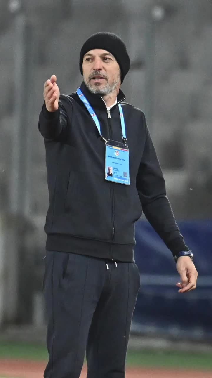 „Mi-e greu să-mi găsesc cuvintele”     Bogdan Andone,  după înfrângerea cu U Cluj: „E frustrant că tot pățim asta!”