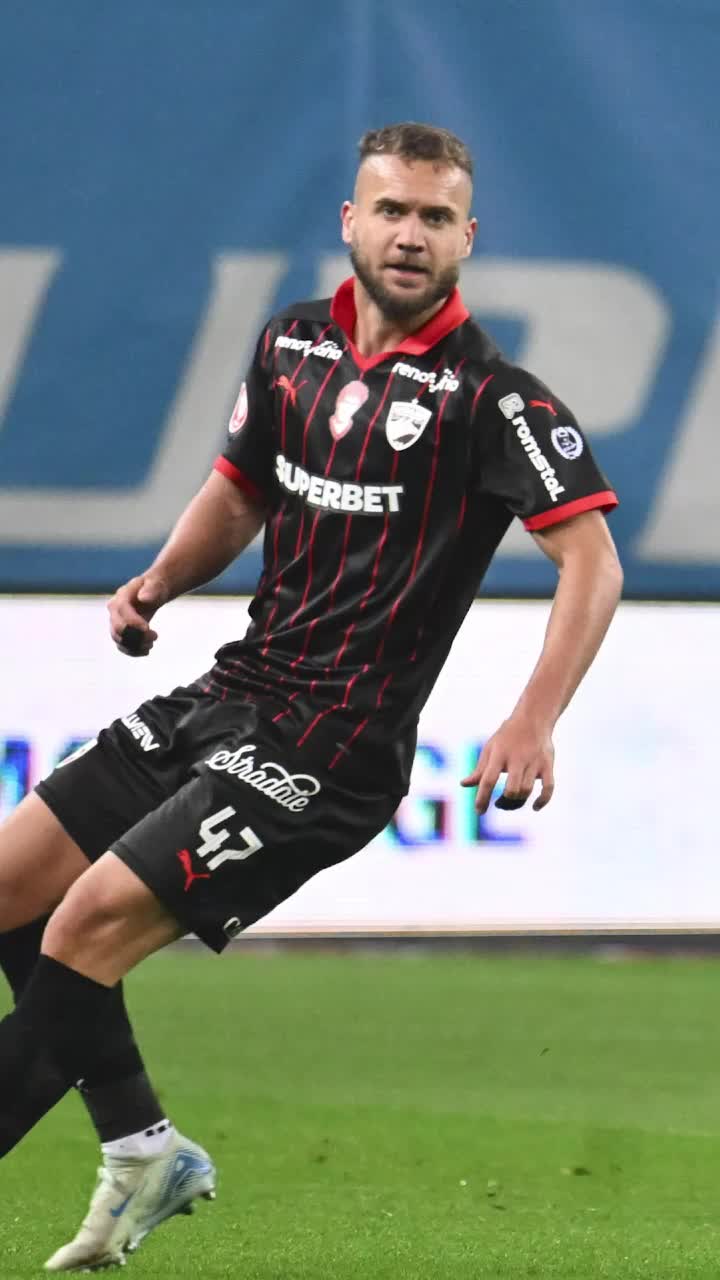 Renunță la tricoul #6  Motivul pentru care   Dinamo va retrage echipamentul  purtat cu Craiova » Câte bucăți au vândut „câinii”
