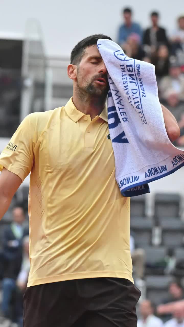 Djokovic, out de la Roma   Fostul lider mondial   a fost eliminat  de locul #79 mondial » Rivalul său, emoționat la final: „E idolul meu”