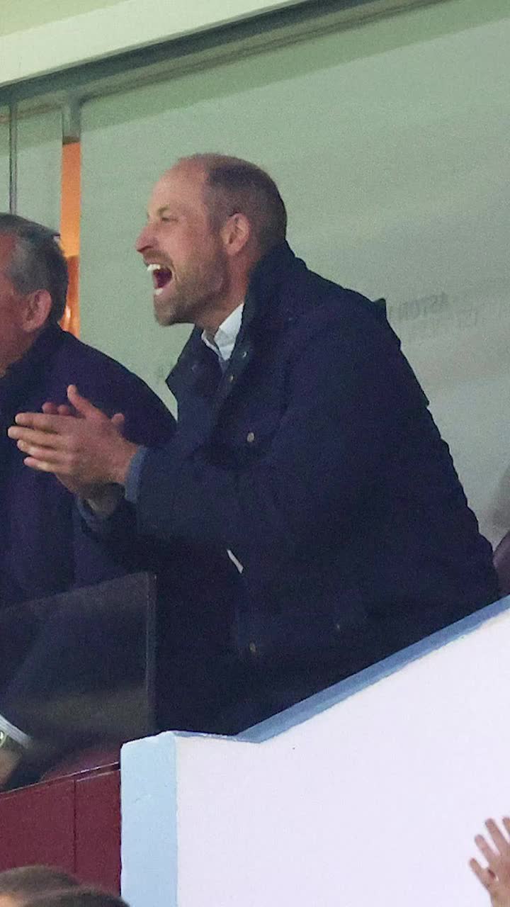 Prințul William, „explozie” de bucurie    FOTO.   Cum a fost surprins moștenitorul tronului Marii Britanii la golul marcat de   Aston Villa