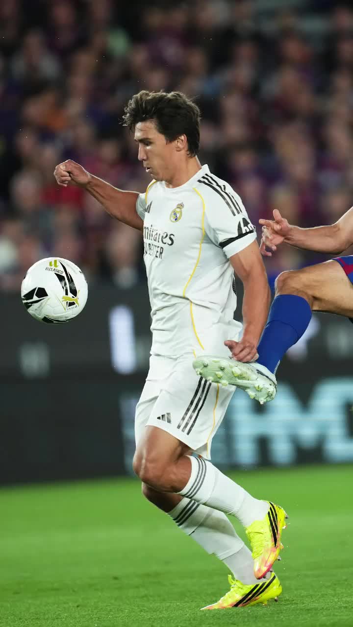 Barcelona este campioana Spaniei!  Catalanii s-au impus în derby-ul cu Real Madrid și și-au adjudecat   titlul #29