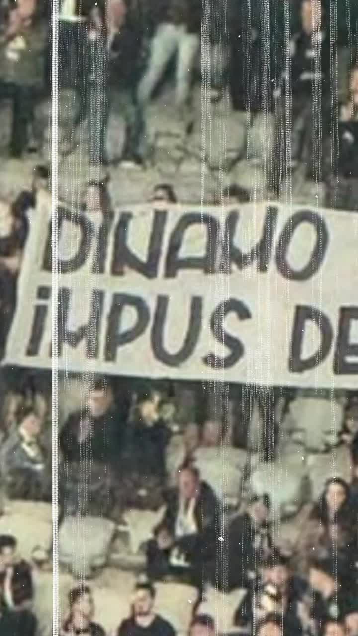 Scandalul siglei a ajuns și la Cluj   Peluza „Șepcile Roșii”, solidară cu dinamoviștii »   Bannerul   afișat pe stadion