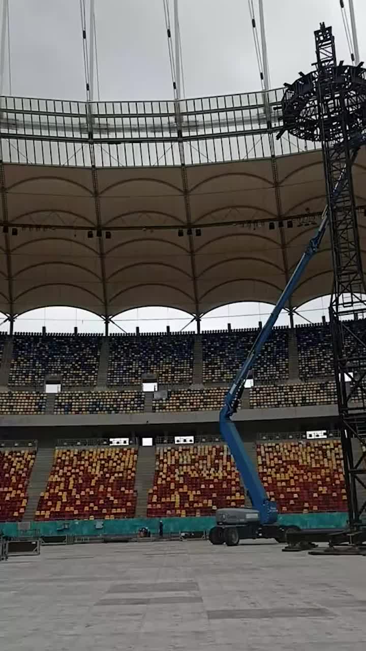 Cum arată Arena Națională    FOTO  Stadionul s-a transformat total! Tone de utilaje și schele pe gazon:   imagini din interior