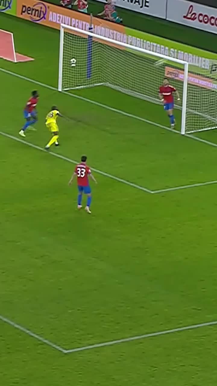 FCSB, la un pas de un gol jenant    VIDEO.   Popa a fost făcut KO de un coleg, Mihai Popescu a dat pe lângă minge + două transversale!   Apoi a intervenit VAR