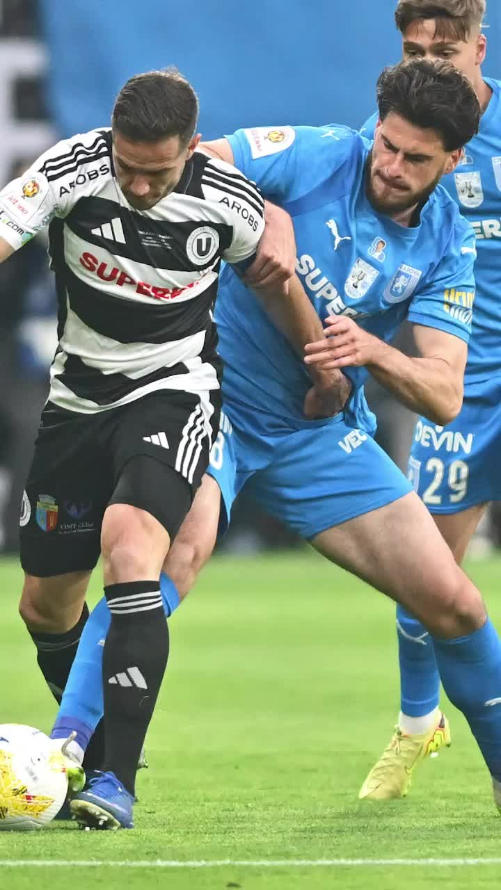 LIVE      U Cluj - U Craiova,  în finala Cupei României » Golul lui Macalou a fost anulat pentru ofsaid 