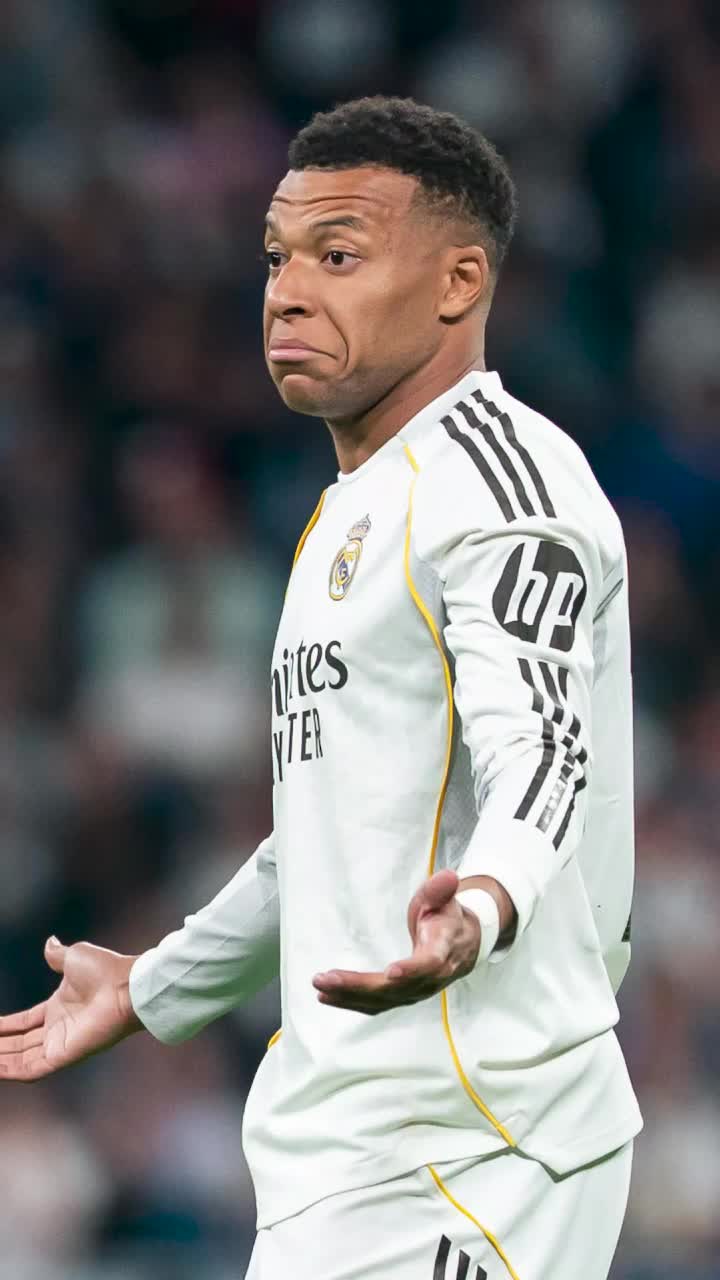 Haos pe „Bernabeu”    VIDEO.  Fanii lui Real Madrid   nu i-au iertat pe jucători.  Mbappe a fost fluierat! + Contre cu Arbeloa: „Mi-a zis că sunt al patrulea atacant”