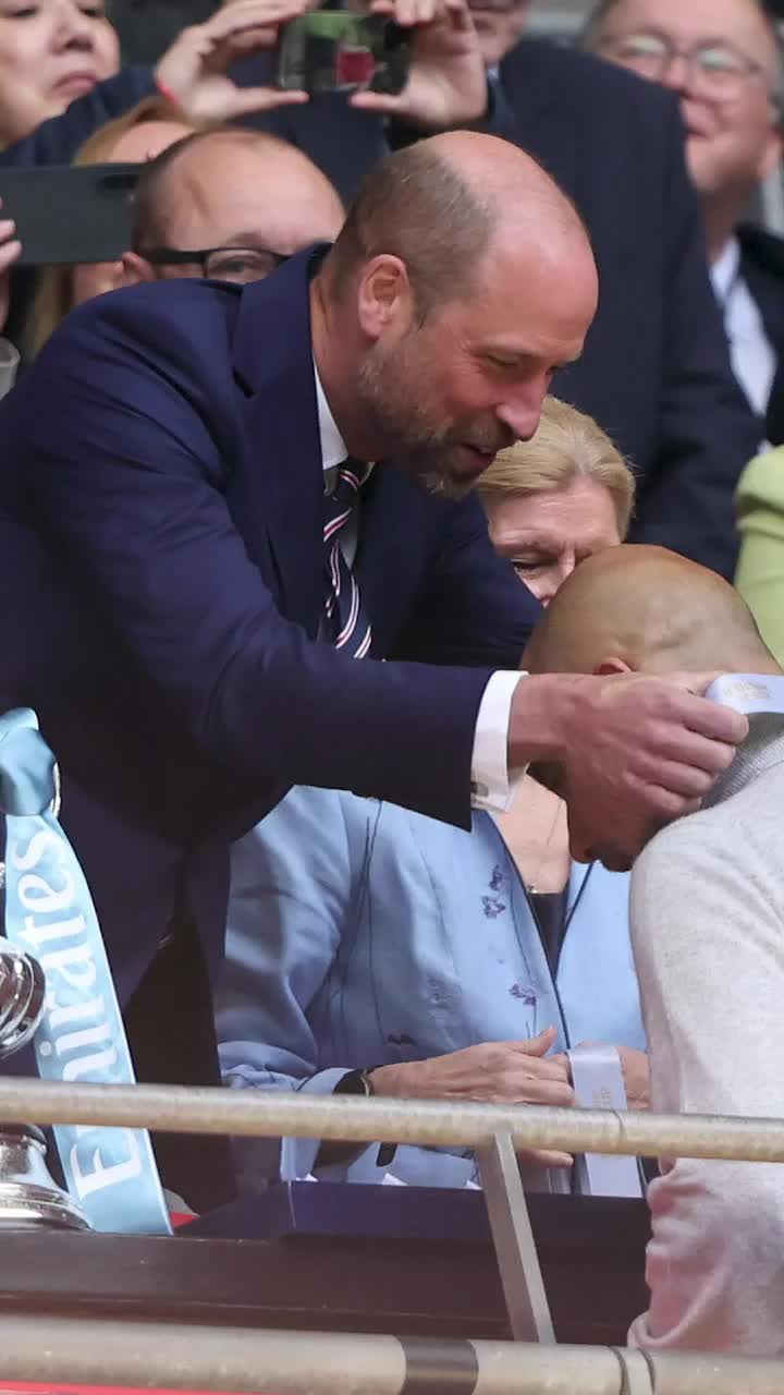 Prințul William, în prim-plan  Ce i-a spus lui Pep Guardiola, după   triumful lui City  din Cupa Angliei
