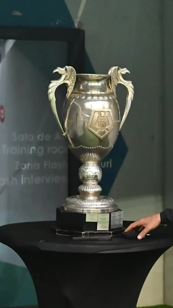 Craiova joacă tare     FOTO.     Gestul  făcut de olteni înainte de finala campionatului, cu U Cluj: ce a apărut la ieșirea pe teren
