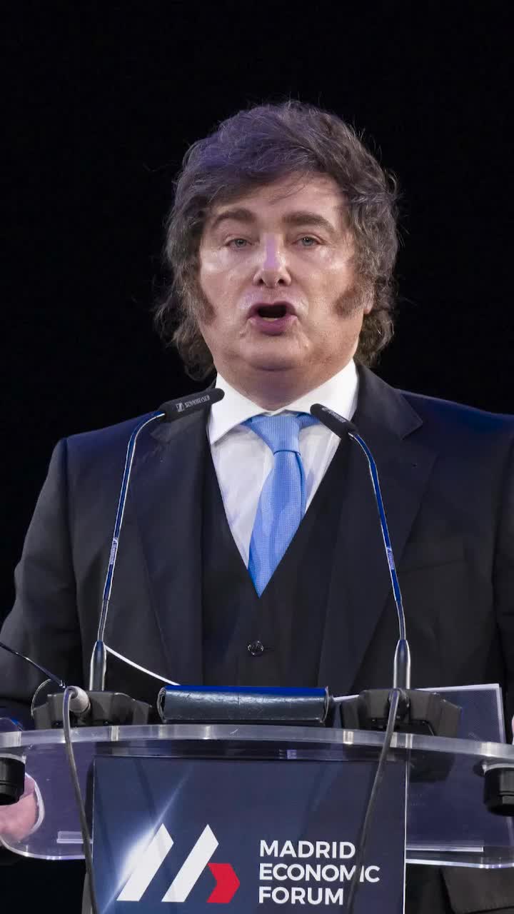 Măsură radicală în Argentina  Guvernul lui   Javier Milei  a decis: nu mai intri pe stadion dacă nu plătești pensia alimentară