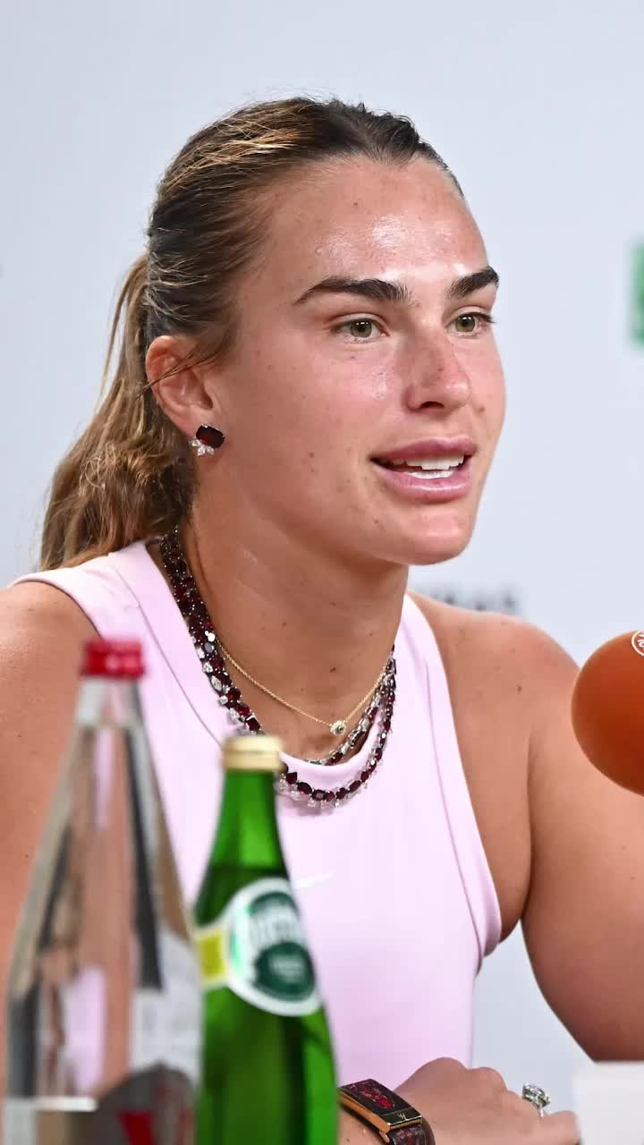 „Nu este vorba despre mine”  Sabalenka s-a alăturat protestului de la   Roland Garros:  „Ca lider mondial, trebuie să iau atitudine”