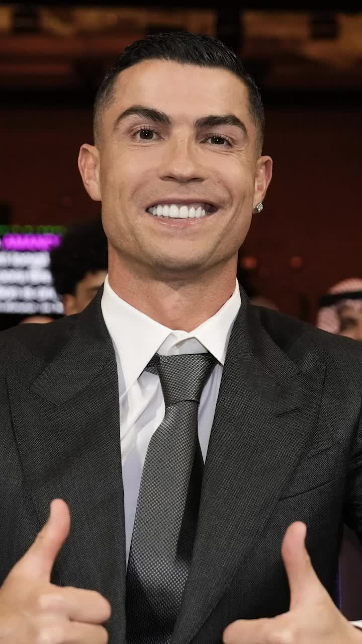 Cristiano e „regele” banilor  Și la 41 de ani,   Ronaldo rămâne cel mai bine plătit  sportiv al planetei. Pe ce loc e Messi și cine mai apare în TOP 10