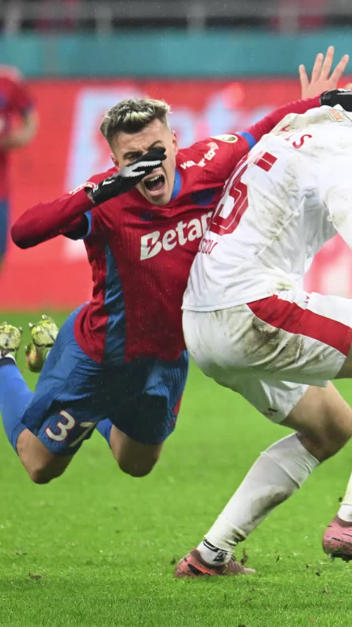  Strategii opuse  Cum arată primele promise jucătorilor înainte de   barajul Dinamo - FCSB