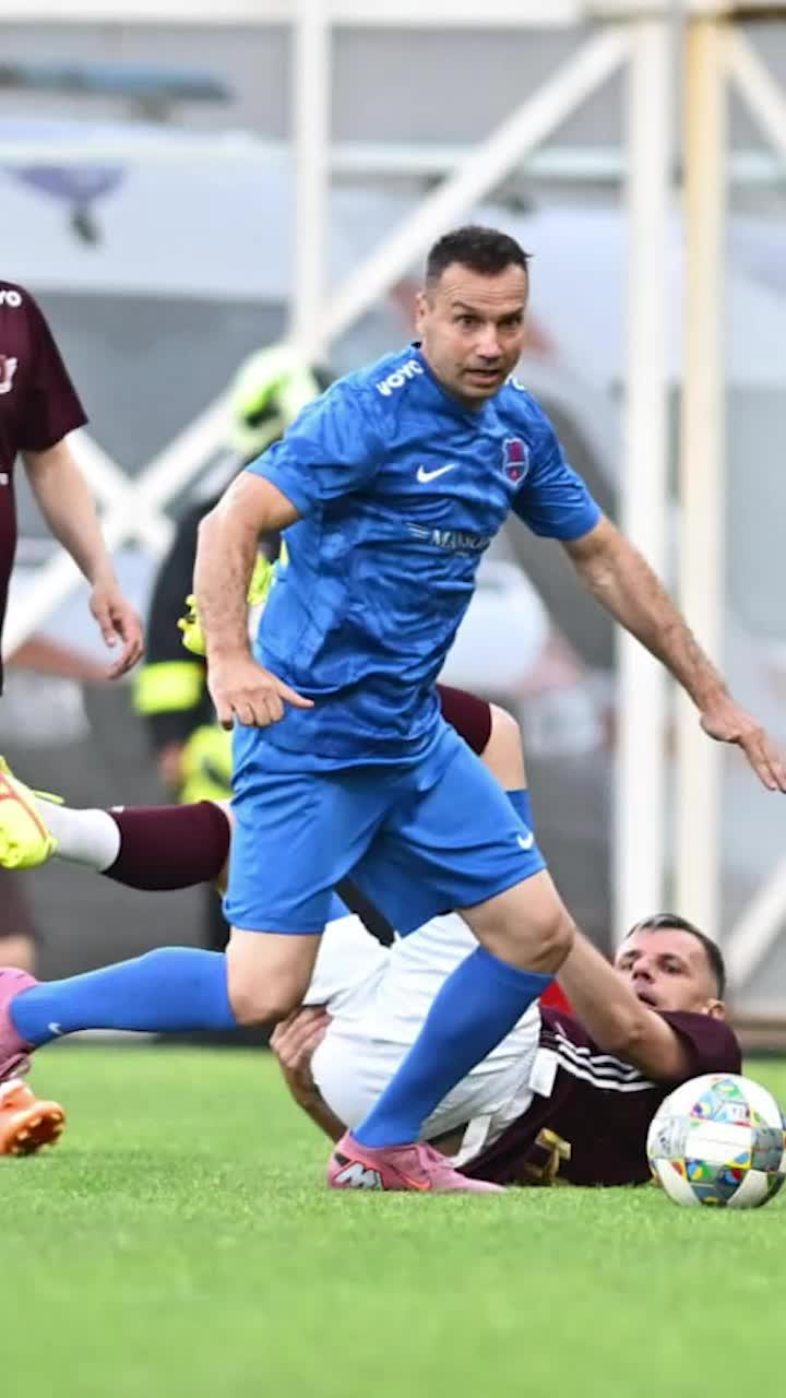 UEFAntasticii, meci aniversar   Cum arată protagoniștii „sfertului” european Steaua - Rapid,   la 20 de ani distanță:  joacă acum, pe stadionul Arcul de Triumf