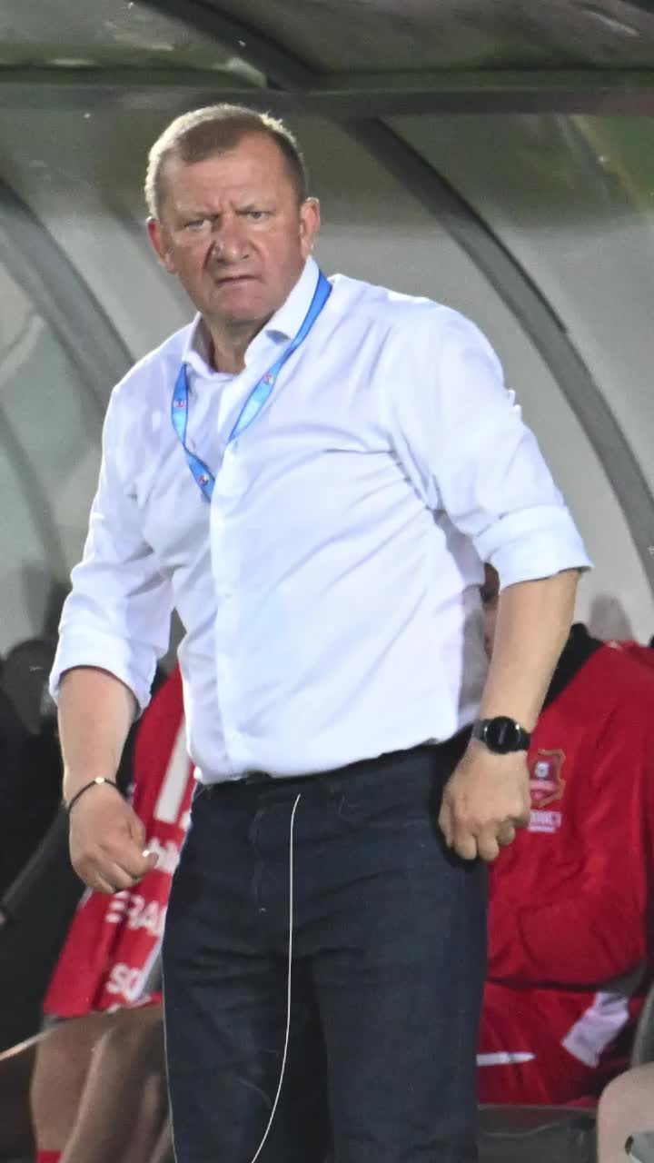 Campionii retrogradărilor    Dorinel Munteanu și 6 jucători de la Hermannstadt,  contraperformanțe incredibile
