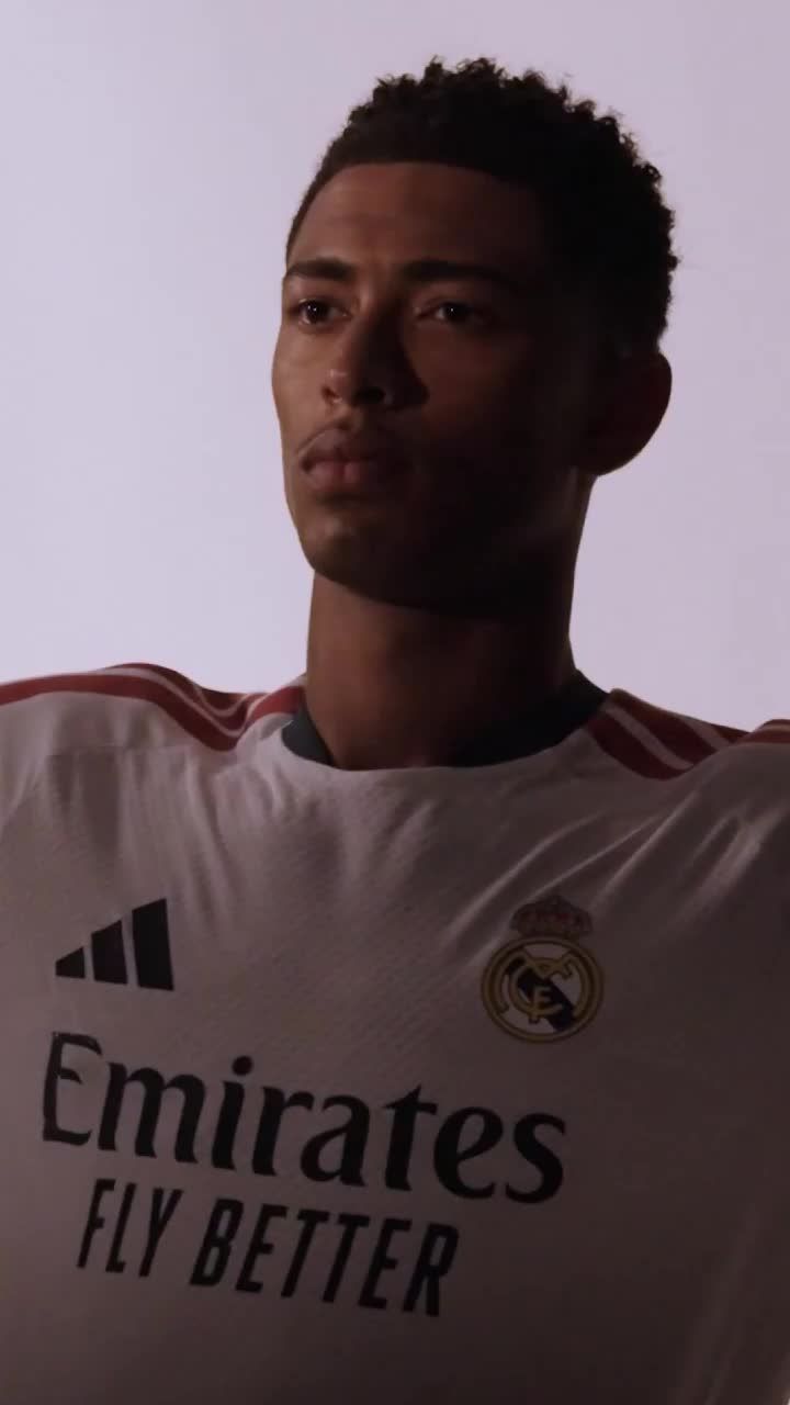 Premieră istorică    FOTO.    Real Madrid  și-a prezentat noul echipament. Detaliul care a atras toate privirile