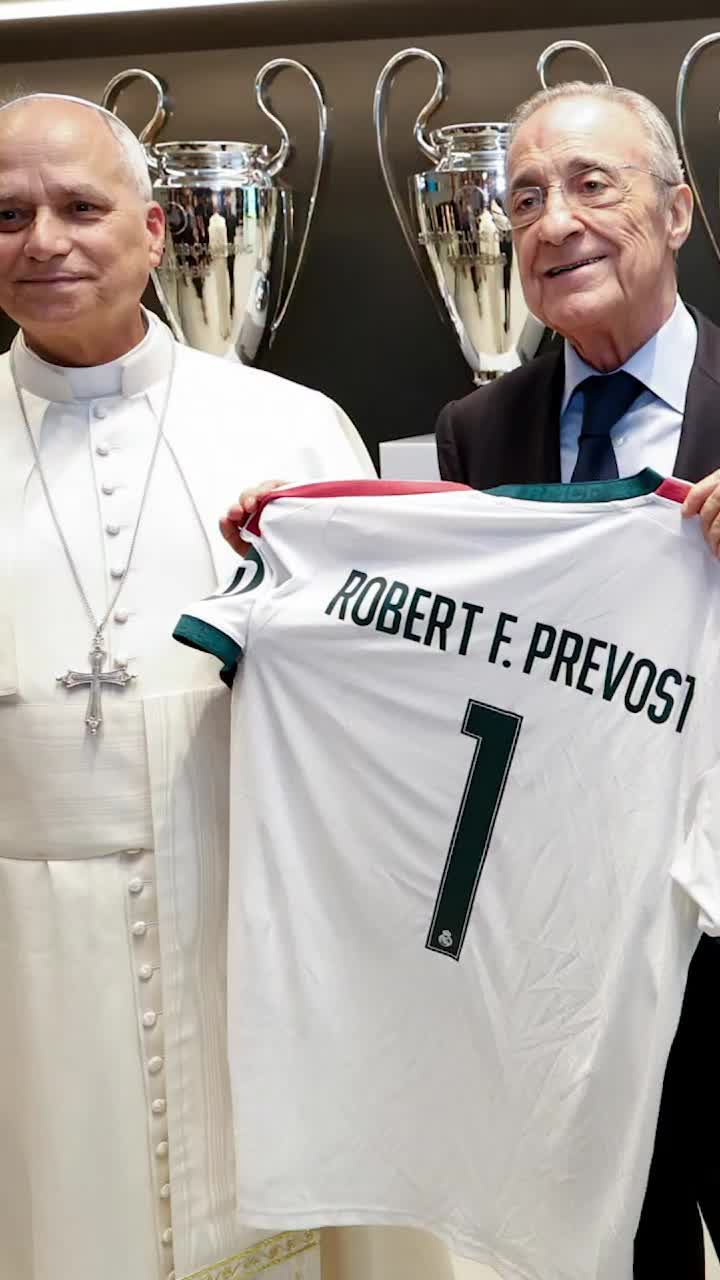 Perez l-a primit pe Papa Leon    FOTO.  Suveranul Pontif,   moment special  pe „Santiago Bernabeu”, în fața a 70.000 de oameni: „Biserica a marcat un gol”