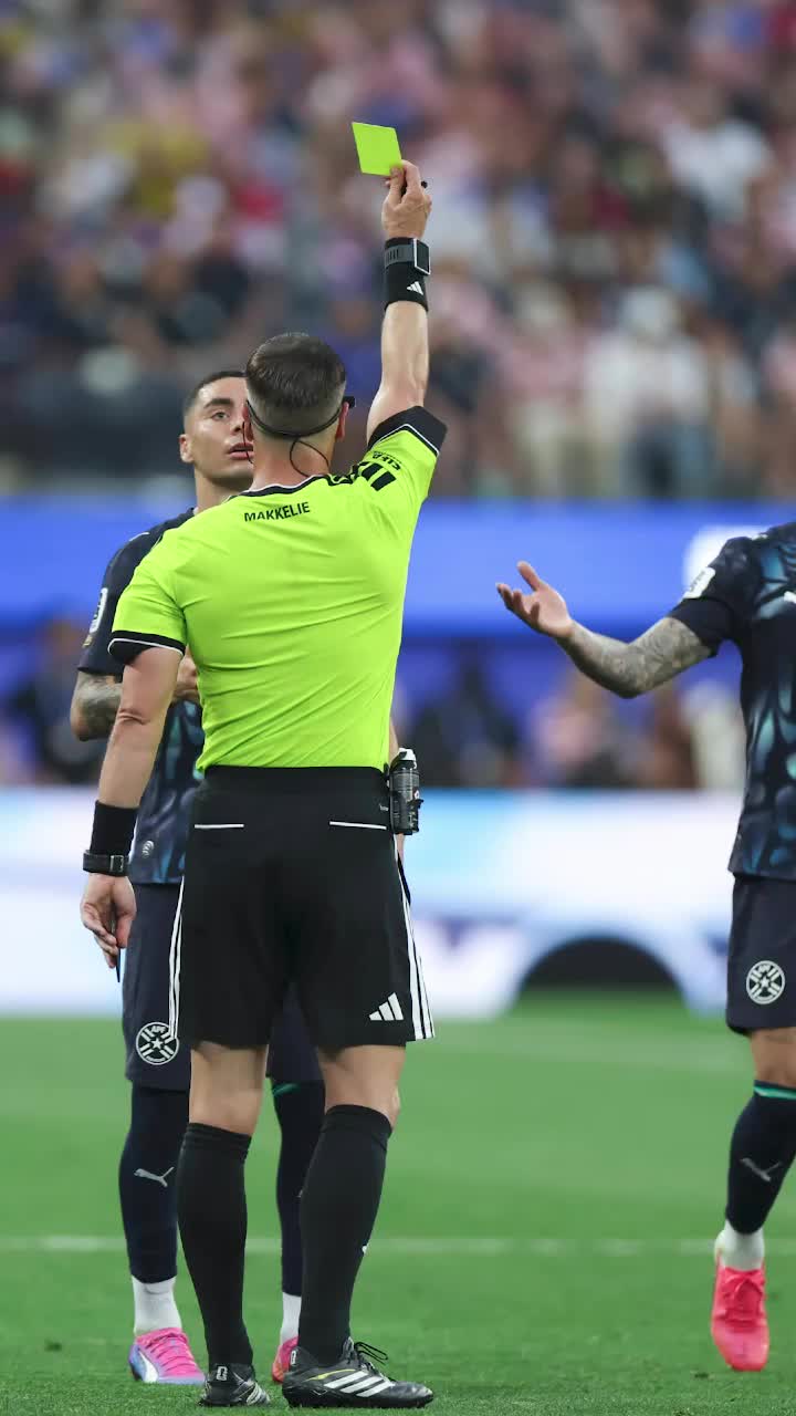 O NOUĂ PREMIERĂ LA CM 2026     FOTO:  Noua regulă FIFA a fost aplicată la duelul   SUA - Paraguay  » Jucătorii și fanii, derutați