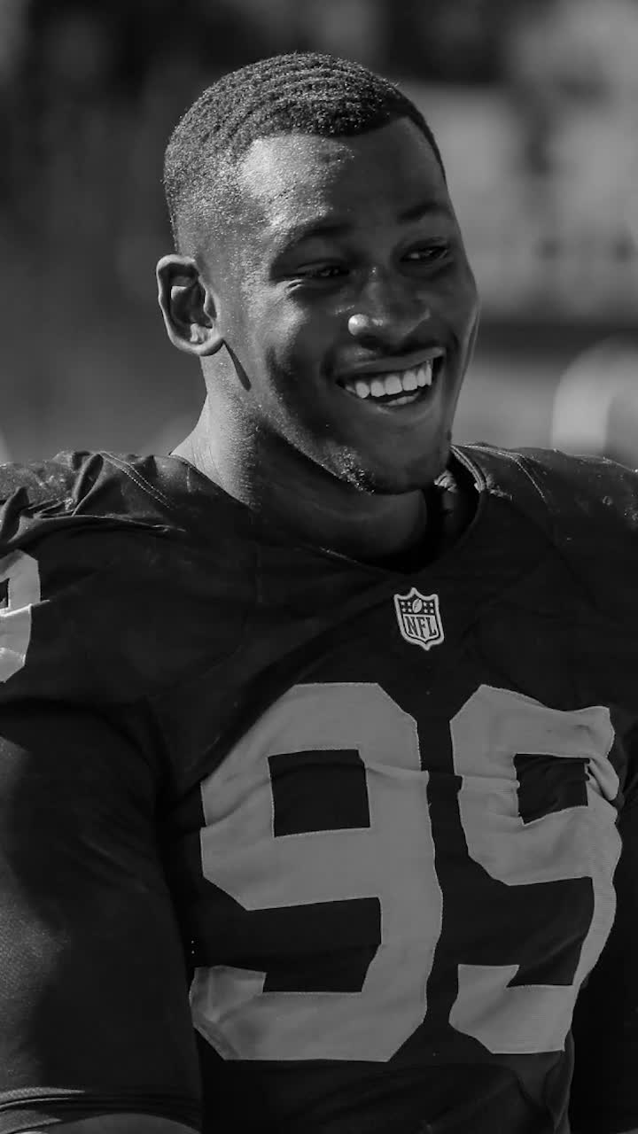 „Suntem devastați”   Fostul jucător din NFL   a murit  la doar 36 de  ani