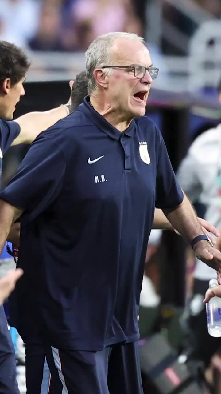 „Nu sunt un model”    FOTO.  Marcelo Bielsa, în centrul unei   controverse la CM 2026:  „Nu trebuie să dau nicio explicație”