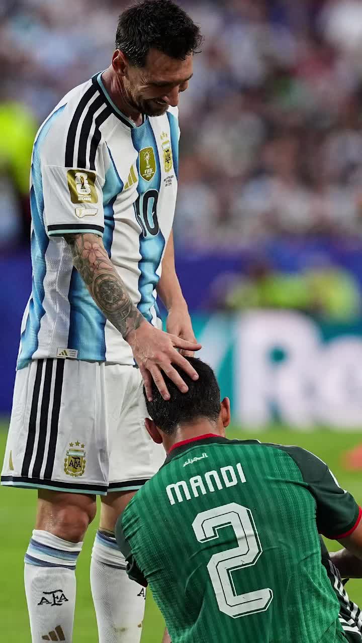 Tratament preferențial pentru Messi?    FOTO.  Faza care a aprins internetul: „Dacă era altcineva,   ar fi fost eliminat!”  » Ce spun specialiștii
