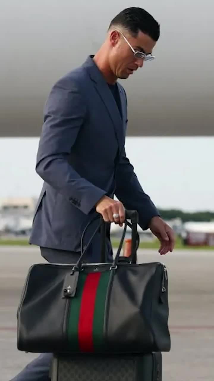Au atras toate privirile     FOTO.  Fotbaliștii prezenți la   CM 2026  impresionează prin accesoriile de lux. Ce modele de genți au purtat în SUA