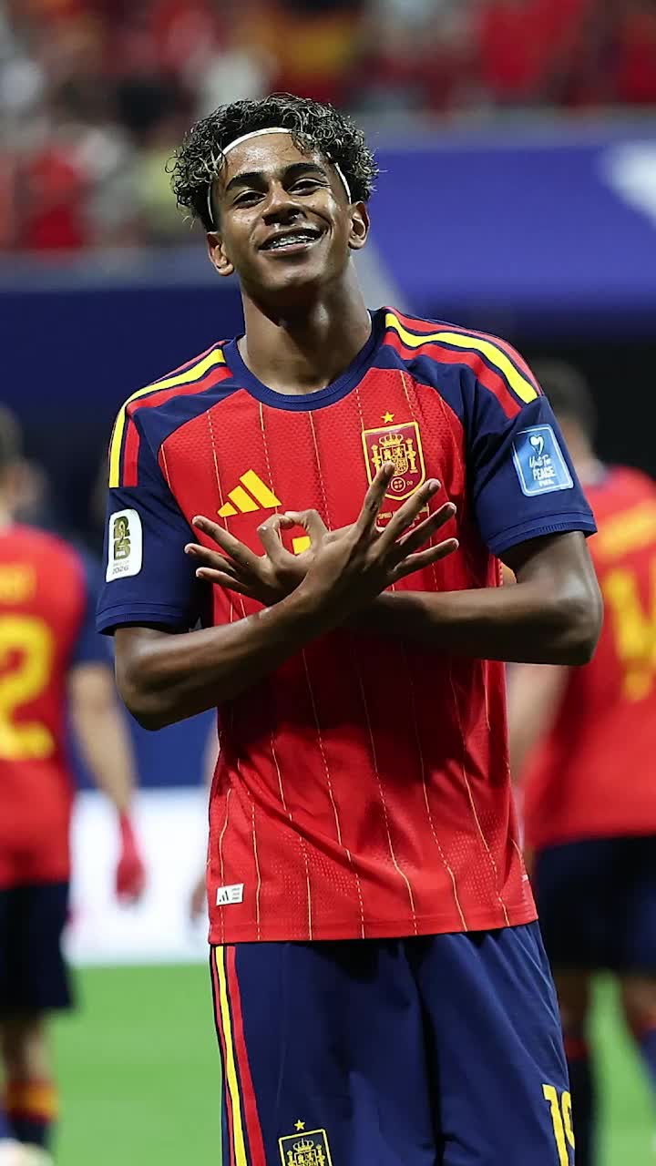 Ce reprezintă gestul lui Yamal     FOTO:  Explicația semnului făcut de starul Spaniei la   primul său gol  marcat la un Campionat Mondial
