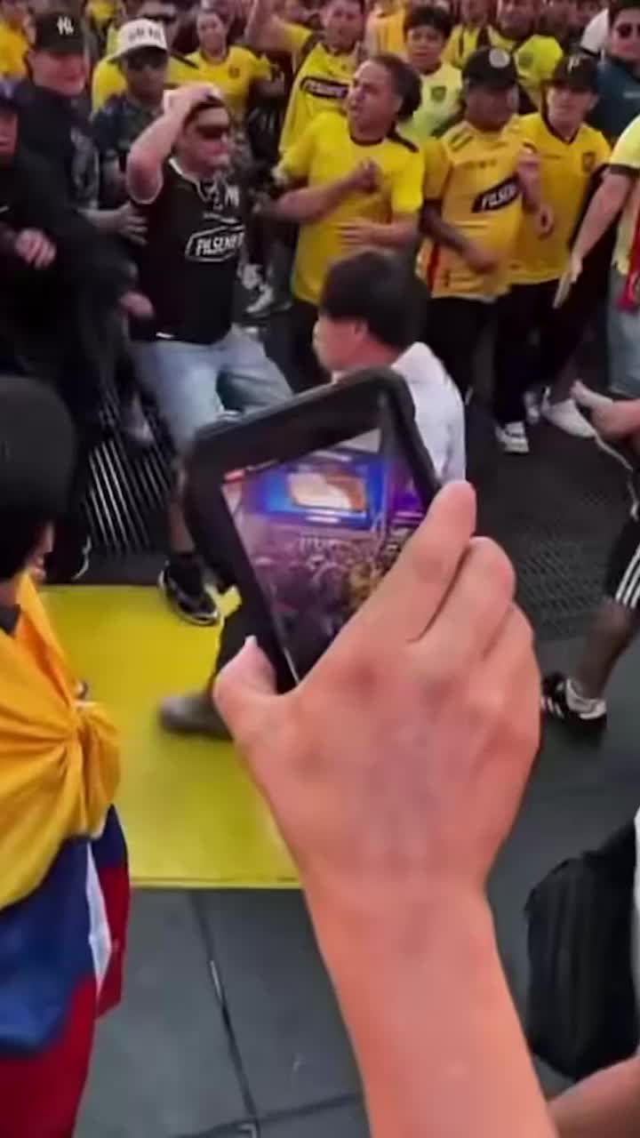 Scandal la CM 2026    VIDEO.   Fanii Ecuadorului   s-au luat la bătaie  în Times Square, înaintea partidei decisive cu Germania