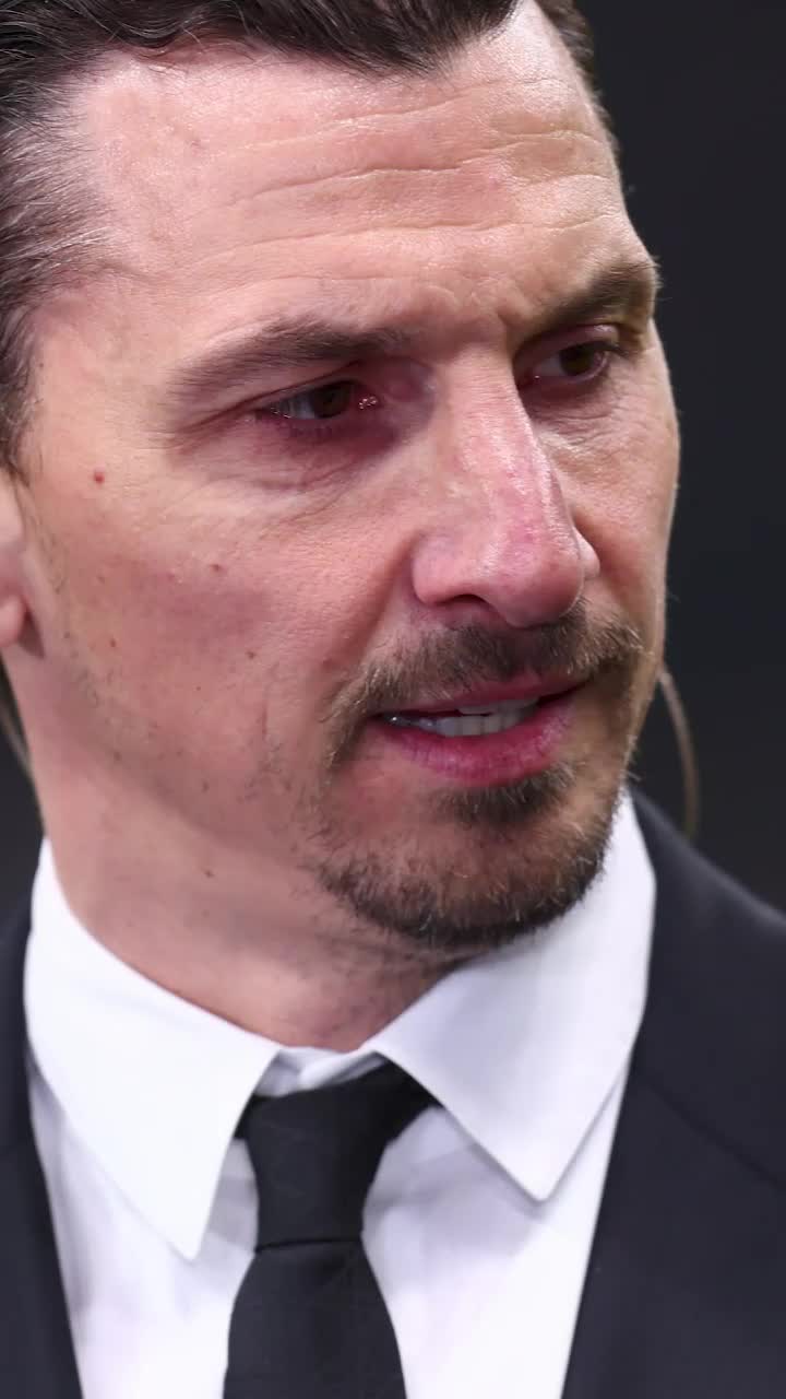  &bdquo;Eu aș fi luat 4 cartonașe roșii&rdquo; Ibrahimovic, iritat de jocul agresiv al naționalei din Paraguay: &bdquo;Francezii au avut de &icirc;nfruntat o provocare diferită&rdquo;