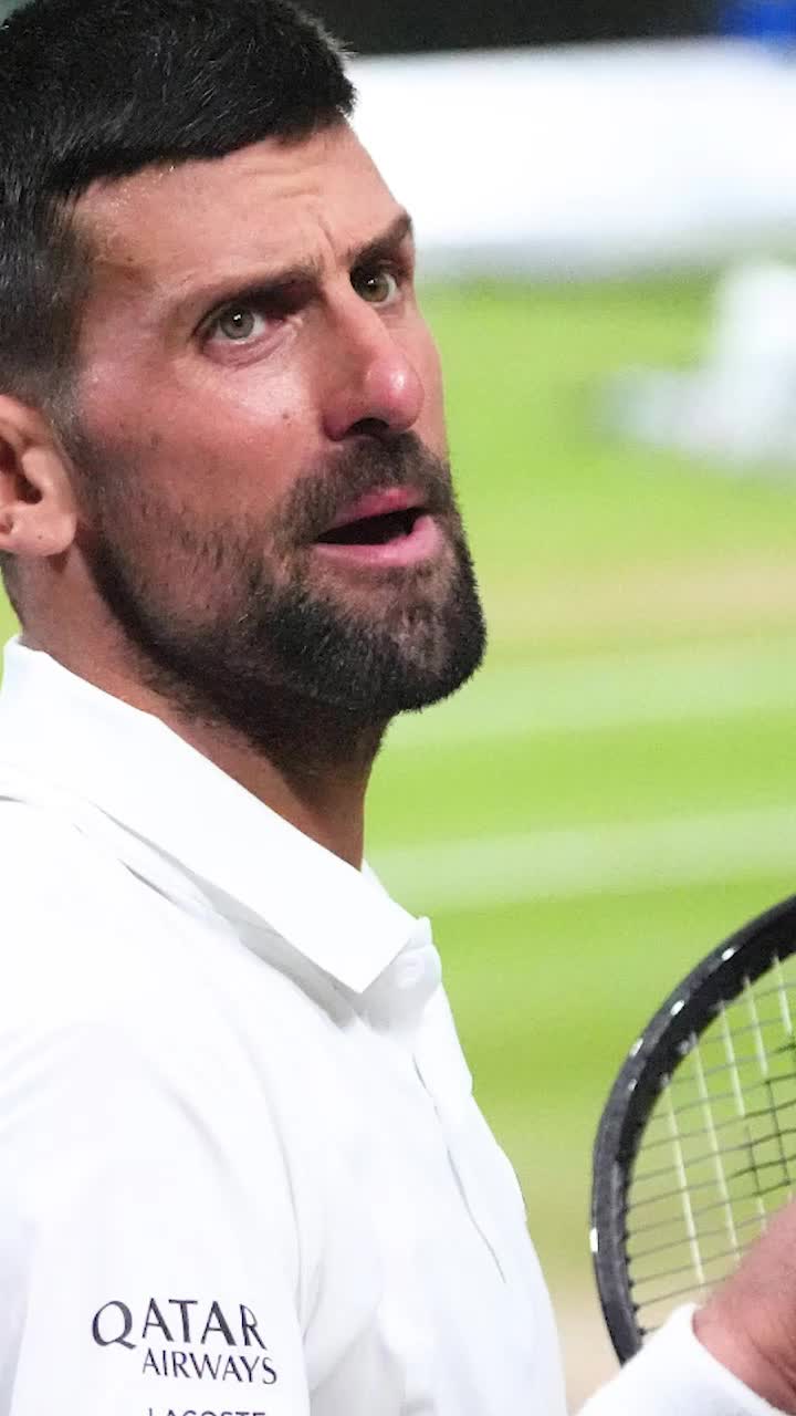Djokovic, nervos la Wimbledon    FOTO.  Decizia care l-a înfuriat pe sârb: „Sunteți atât de mândri de   regulile voastre,  dar nu respectați niciuna”
