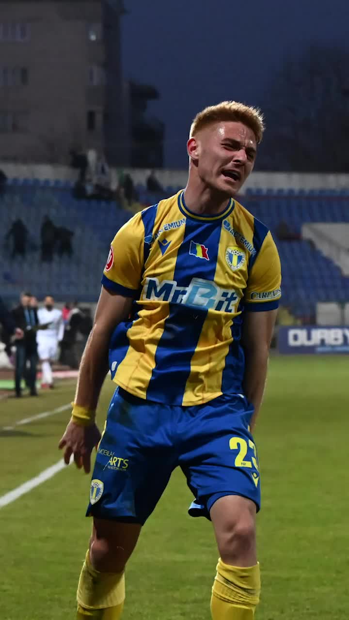 Taxă de zeci de mii de euro  Un fotbalist care bate la porțile naționalei,   dat în judecată  de clubul care l-a format: „Avem o convenție din 2014”