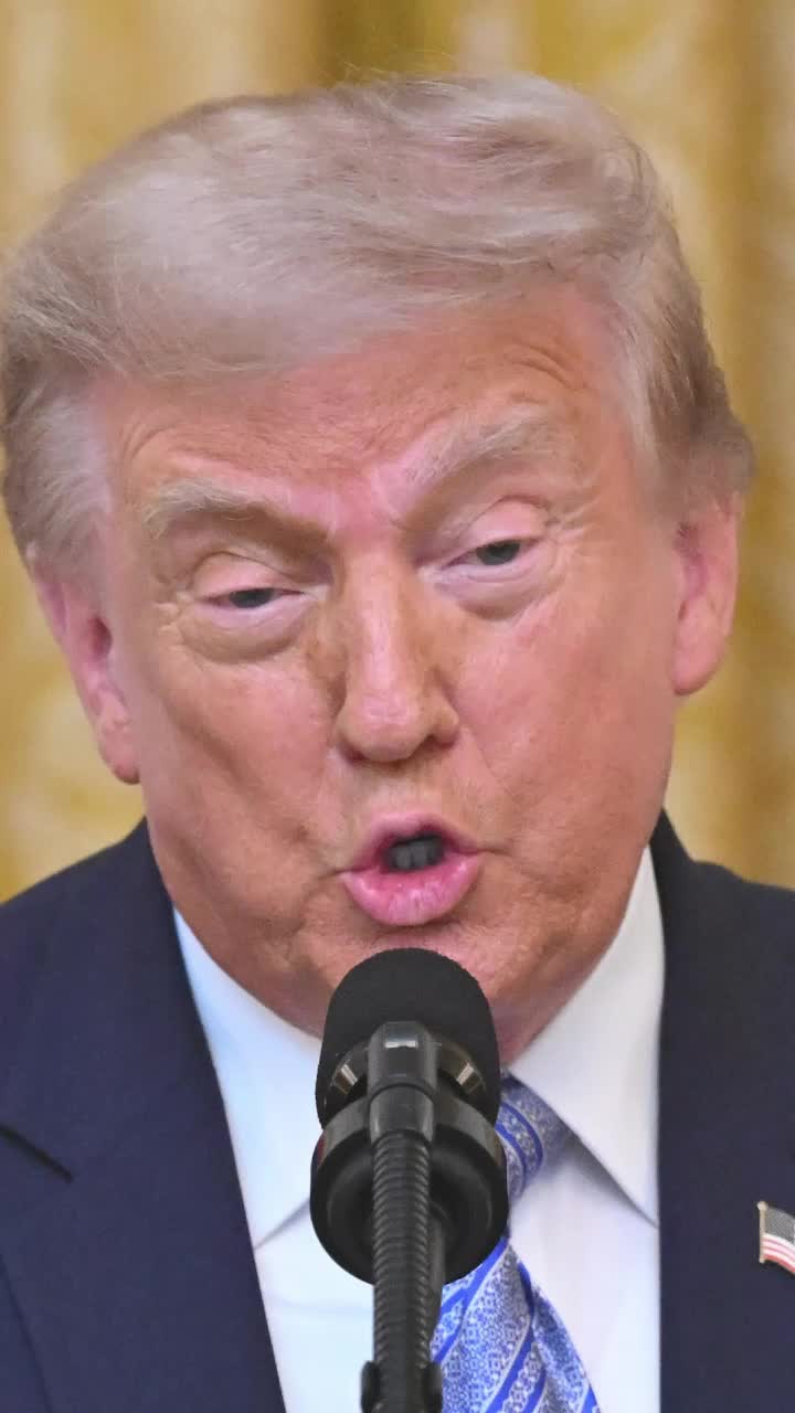 Trump, în fața unui moment jenant  Președintele SUA ar putea oferi trofeul CM țării pe care   a desființat-o la sumitul NATO. Ce a spus atunci!