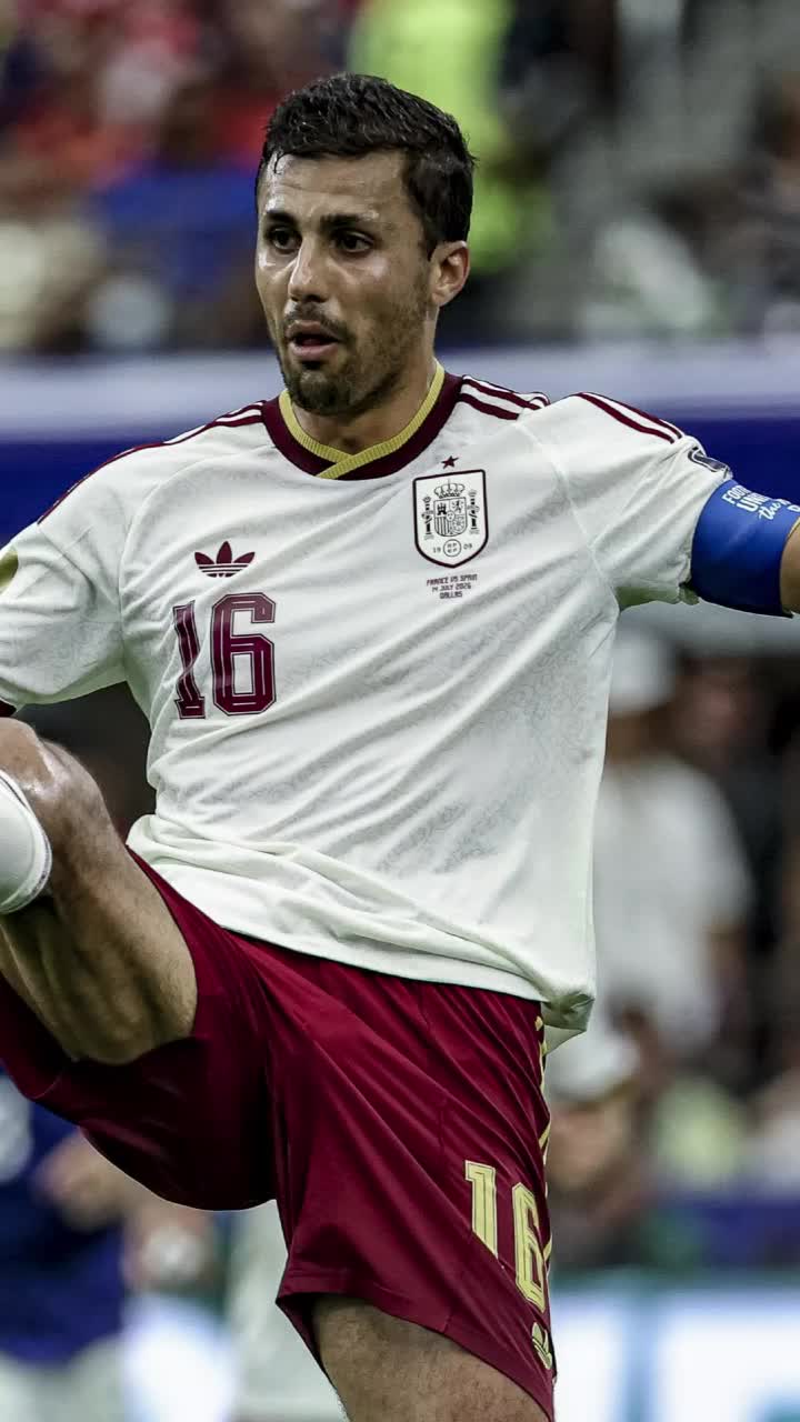 „Parcă are o hartă în cap”  Un campion mondial,   impresionat de Rodri.  Cum îl vede pe Messi înaintea finalei CM