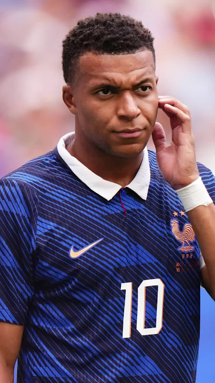 Reacția neașteptată a lui Mbappe    FOTO.    Cum a fost surprins atacantul Franței  imediat după ce Anglia a înscris în meciul pe care nimeni nu voia să-l joace